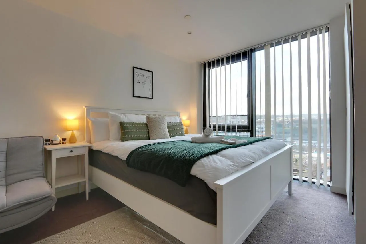 Heart Of The City - Fantastic, Spacious 2 Bed Apartment, Netflix, Stunning Views, Sheffield City Centre